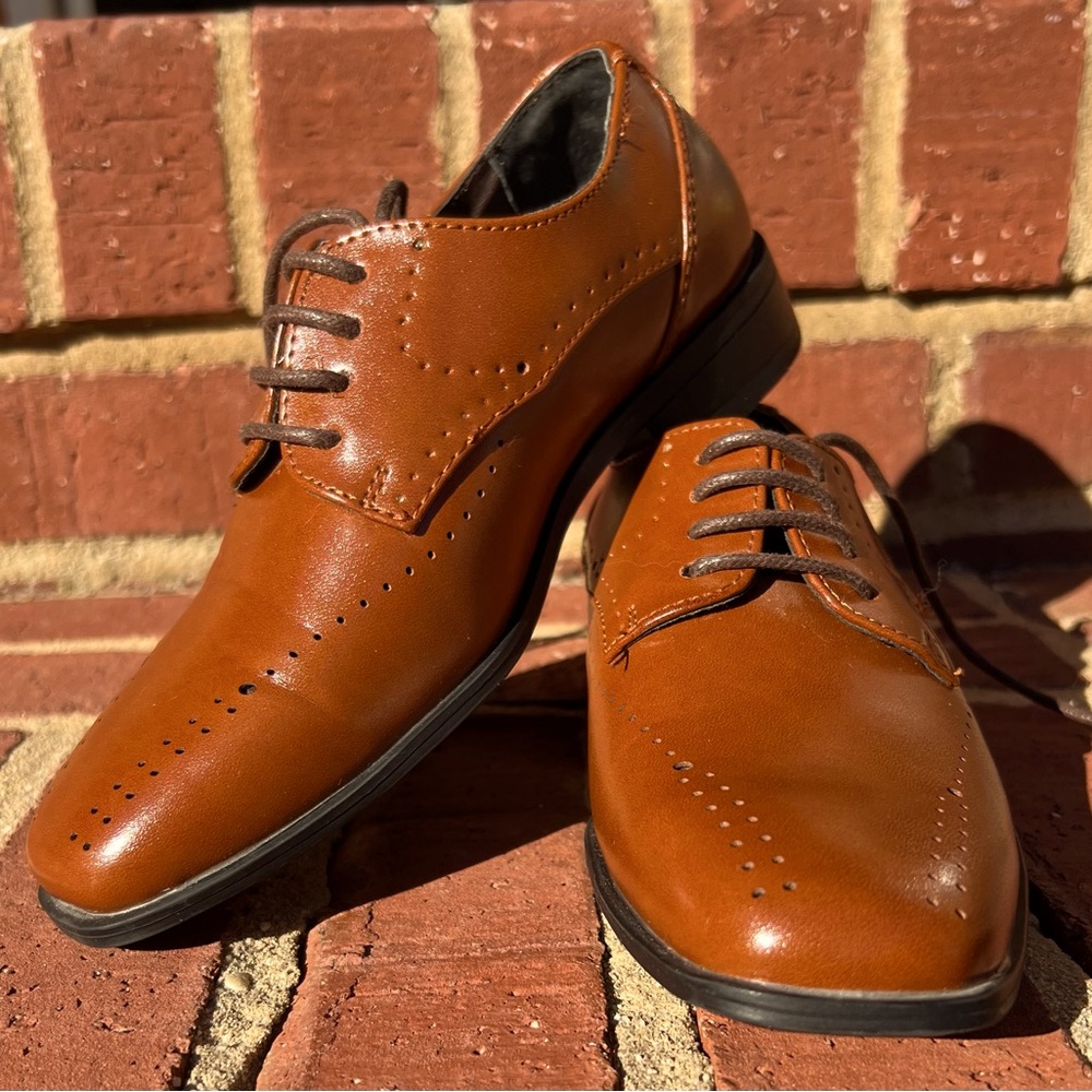 Stacy Adams formal lace-up oxfords shoes in cognac/brown/tan. Size boys 12  M
